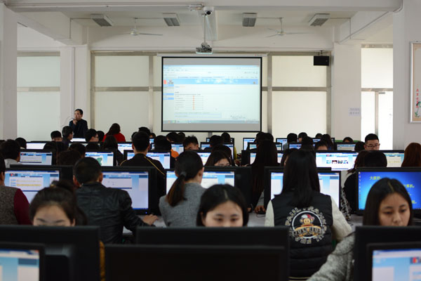 经济贸易学院实训通讯稿 (2).JPG