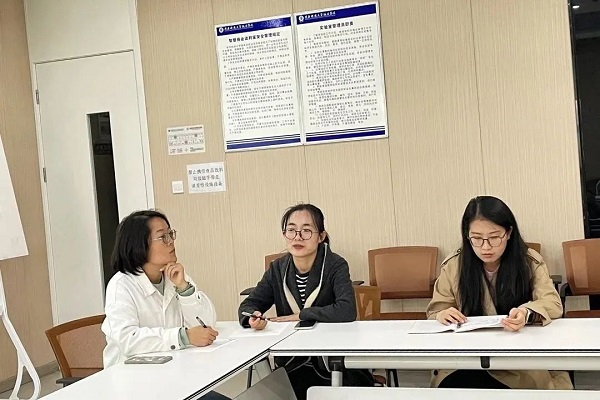 图2.jpg 图2.jpg
